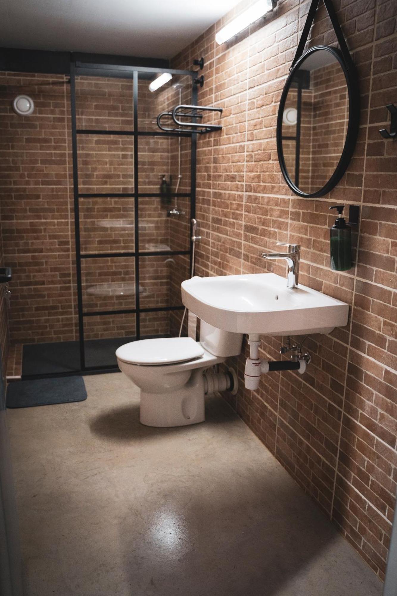 Gallery Hostel Madrid Residencia Ngoại thất bức ảnh