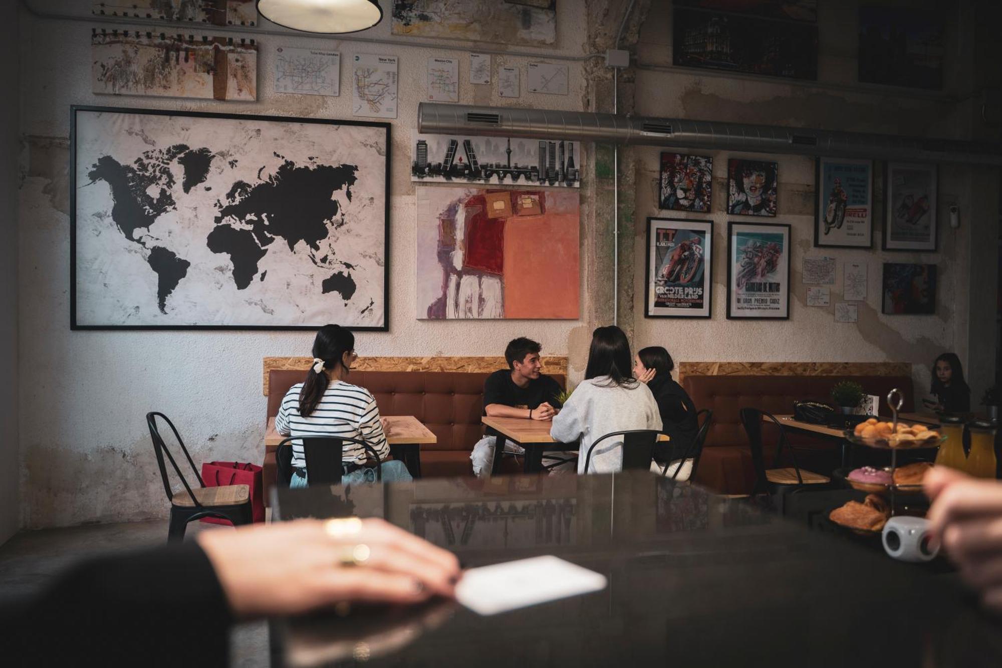 Gallery Hostel Madrid Residencia Ngoại thất bức ảnh
